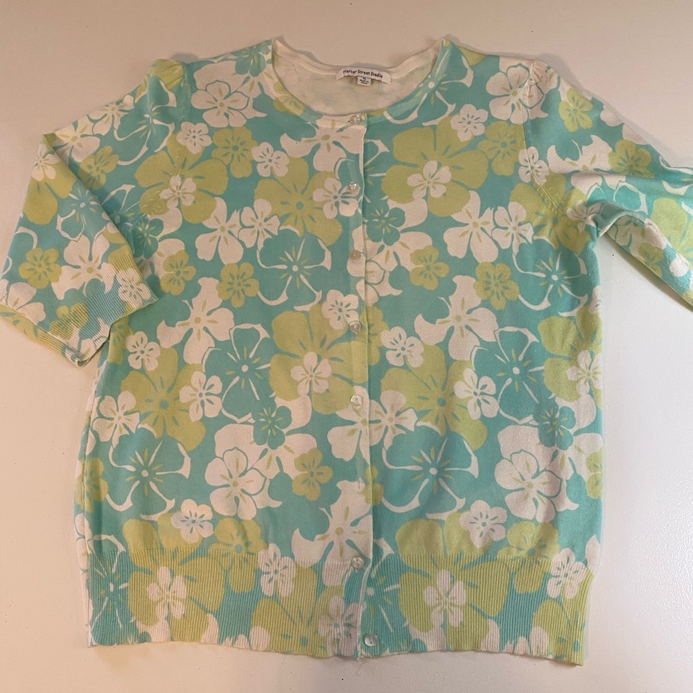 Ladies sweater size XL soft feminine muted colors